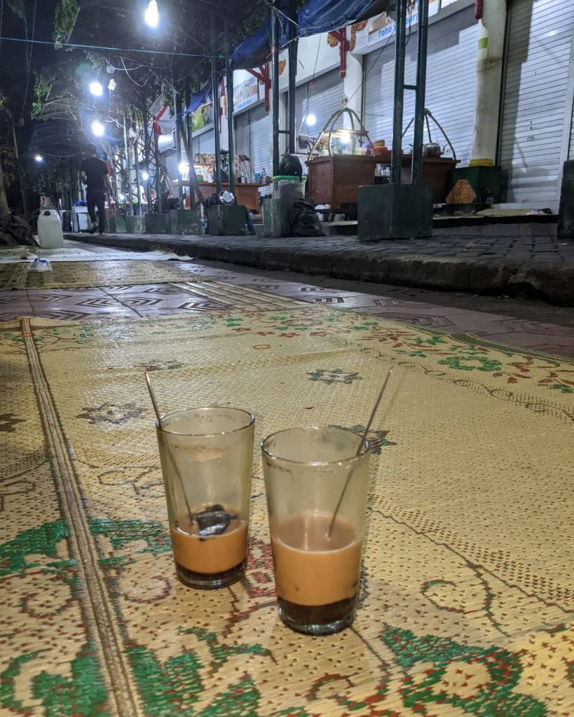 angkringan kopi jos lik man 3